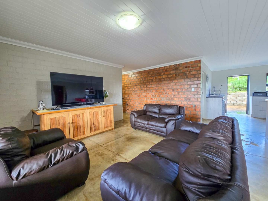 2 Bedroom Property for Sale in Stilbaai Wes Western Cape
